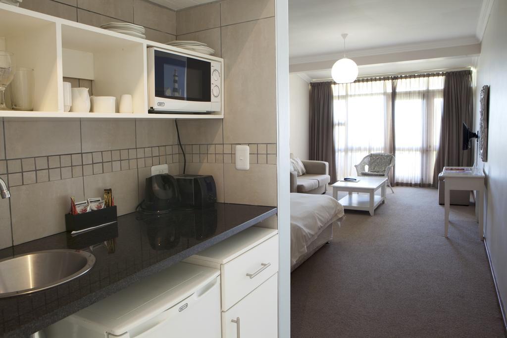 Brookes Hill Suites Hotel Port Elizabeth Extérieur photo