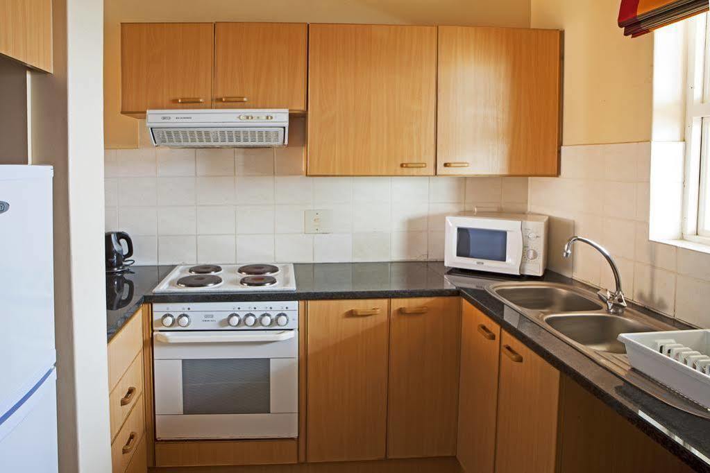 Brookes Hill Suites Hotel Port Elizabeth Extérieur photo